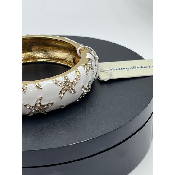 TOMMY BAHAMA GOLD PLATED
WHITE PAVE RHINESTONE STARFISH
BRACELET NWT - Picture 4 of 10